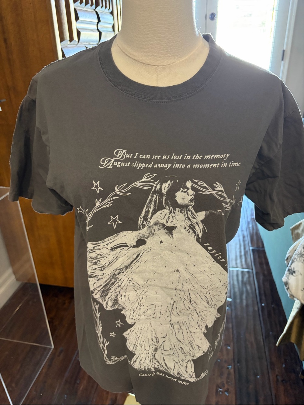 GUC, Med, Taylor Swift Eras Tour T-Shirt in Charcoal with White Print
